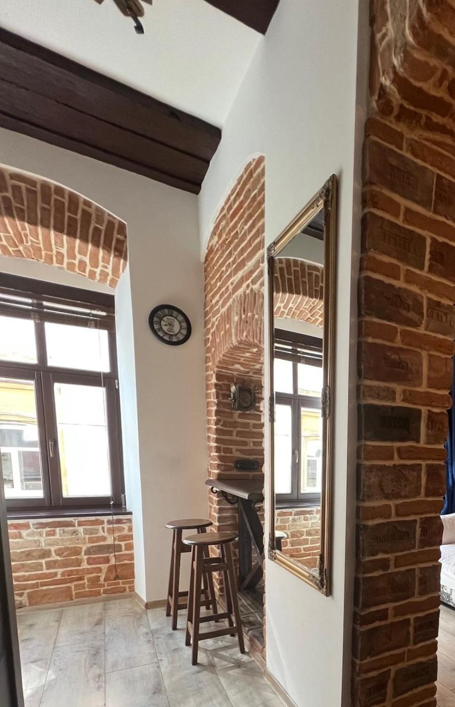 Cozy Loft В Самому Центрі Львова Apartment Luaran gambar