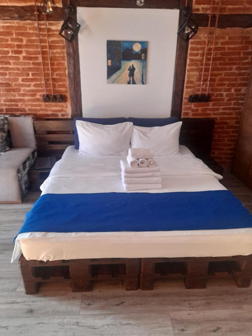 Cozy Loft В Самому Центрі Львова Apartment Luaran gambar