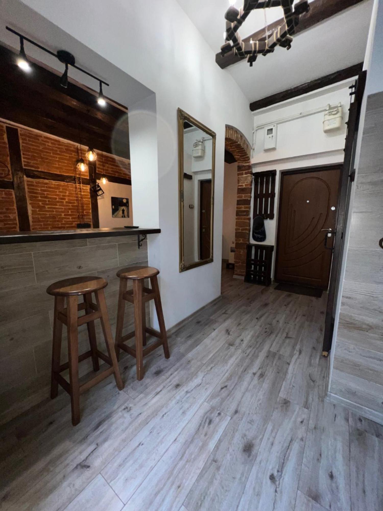 Cozy Loft В Самому Центрі Львова Apartment Luaran gambar